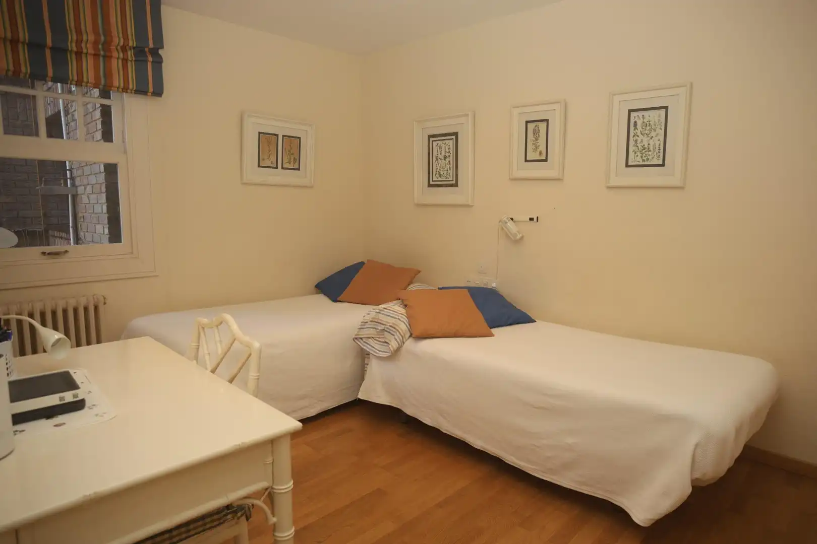 Schlafzimmer von Erdgeschoss zur Miete in Rocafort mit Klimaanlage, Heizung und Möbliert