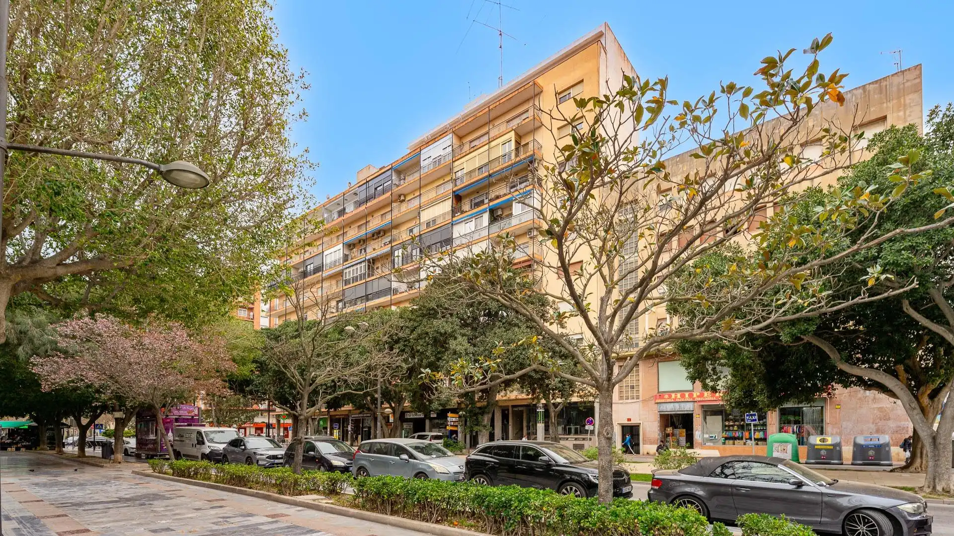 Vista exterior de Àtic en venda en Orihuela amb Aire condicionat, Calefacció i Parquet