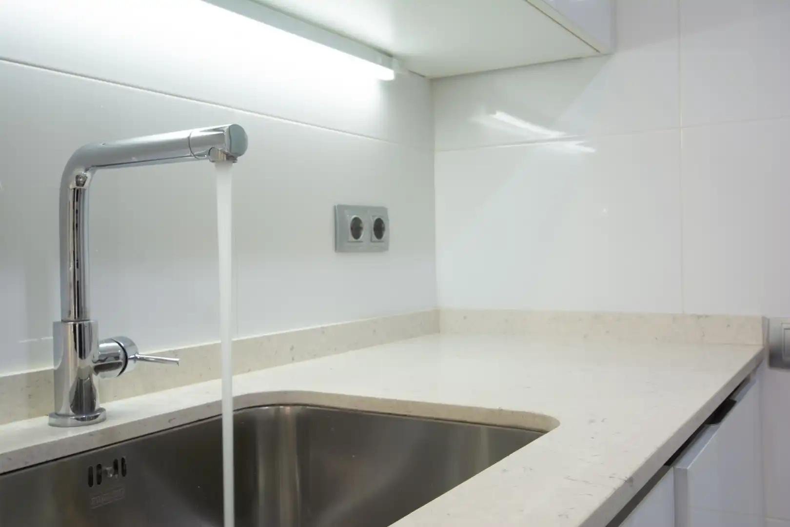 Cuina de Casa o xalet en venda en Gijón  amb Calefacció, Jardí privat i Traster