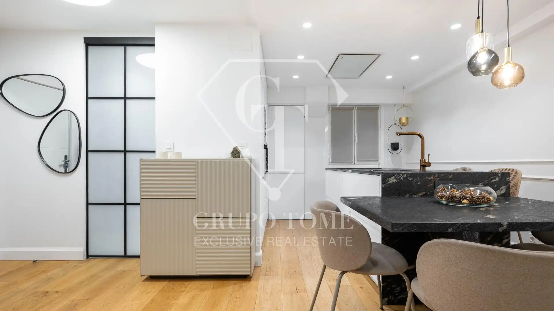 Cuina de Pis en venda en Donostia - San Sebastián  amb Balcó