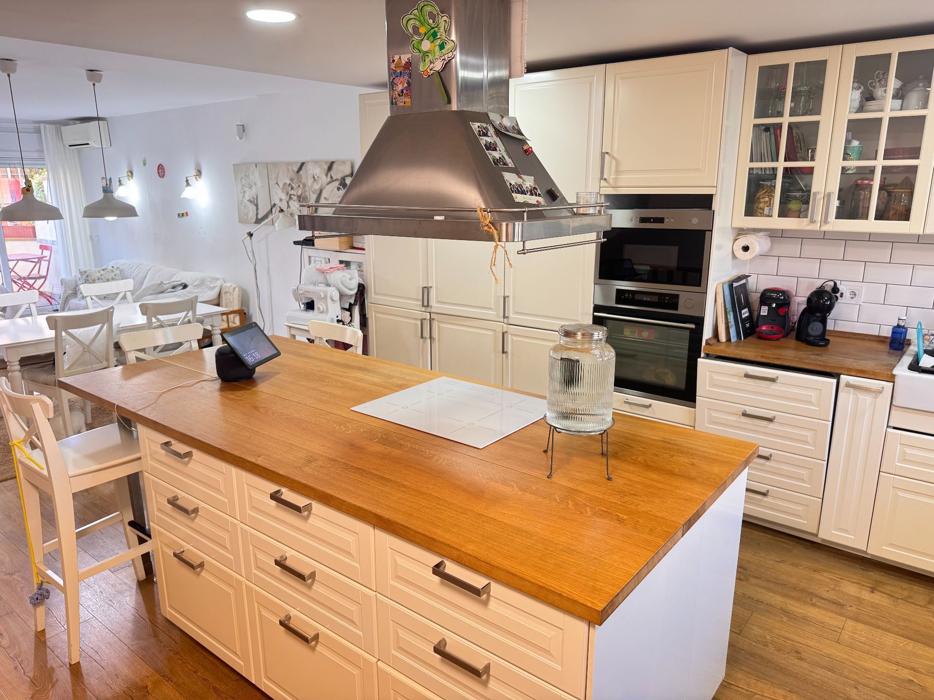 Cuina de Casa adosada en venda en Roquetas de Mar amb Aire condicionat, Terrassa i Traster