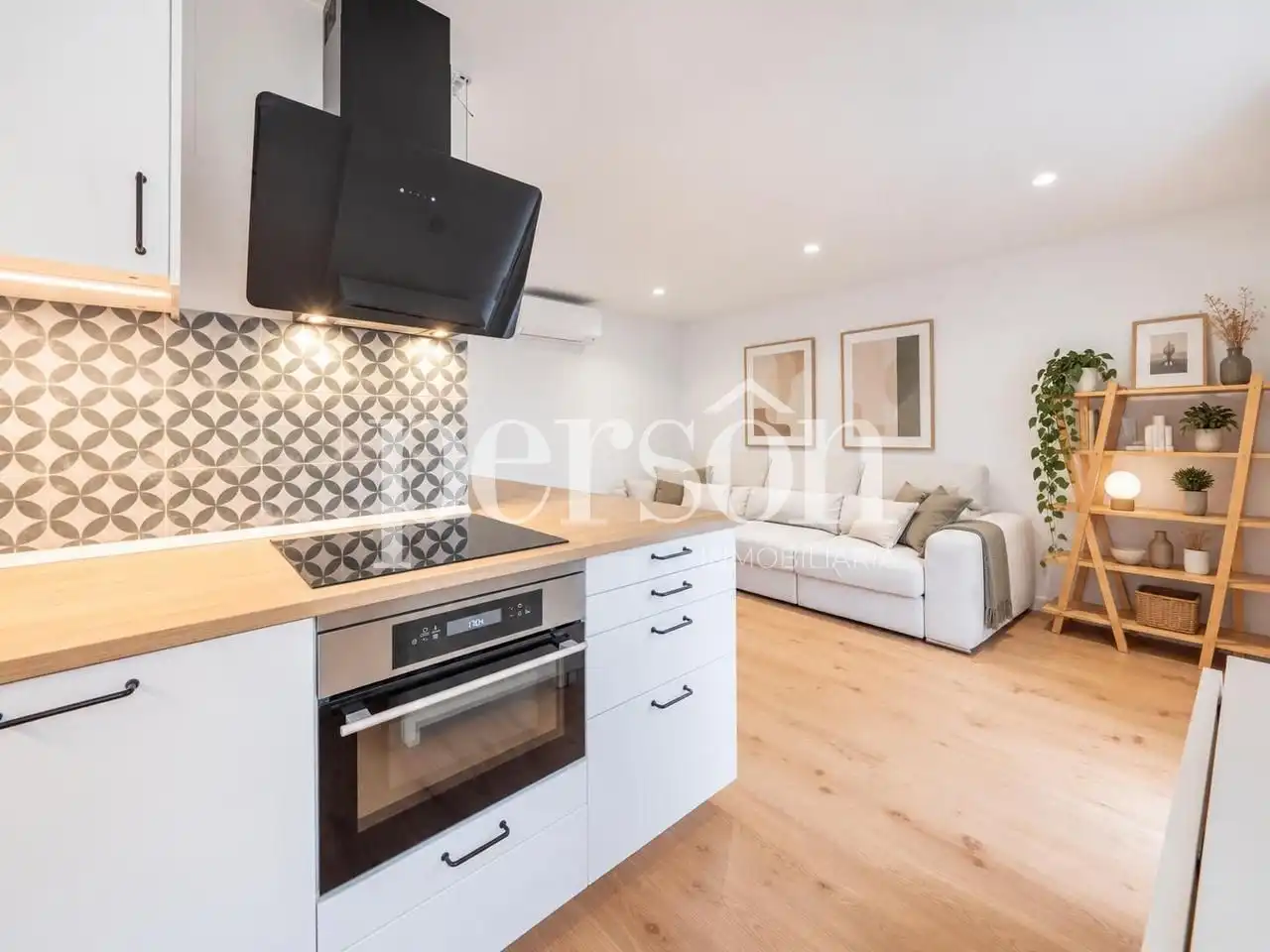 Flat with terrace for sale in Extramurs, imagen 4