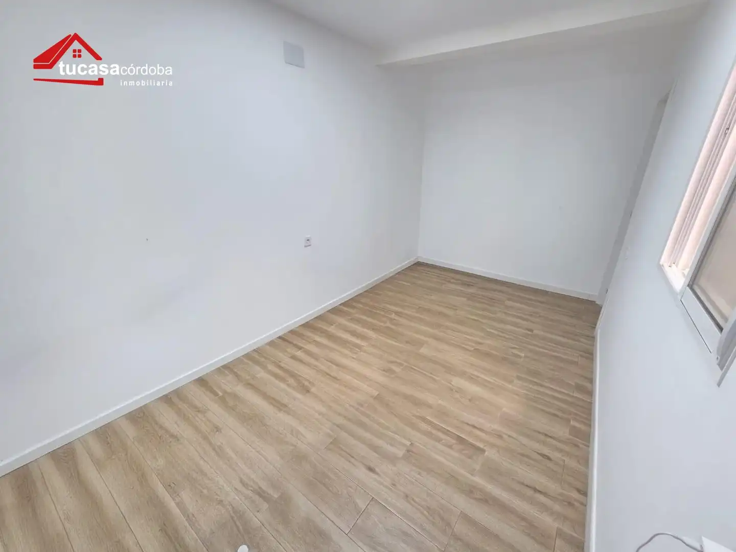 Ground floor for sale in Córdoba  with Storage room