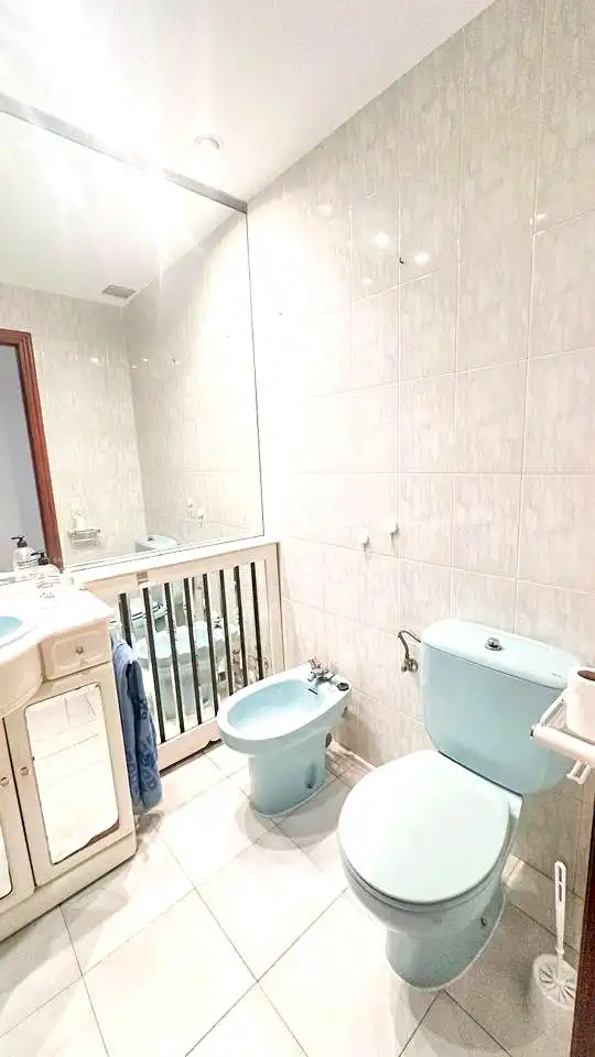 Badezimmer von Wohnungen zum Verkauf in  Logroño mit Heizung, Parkett und Abstellraum