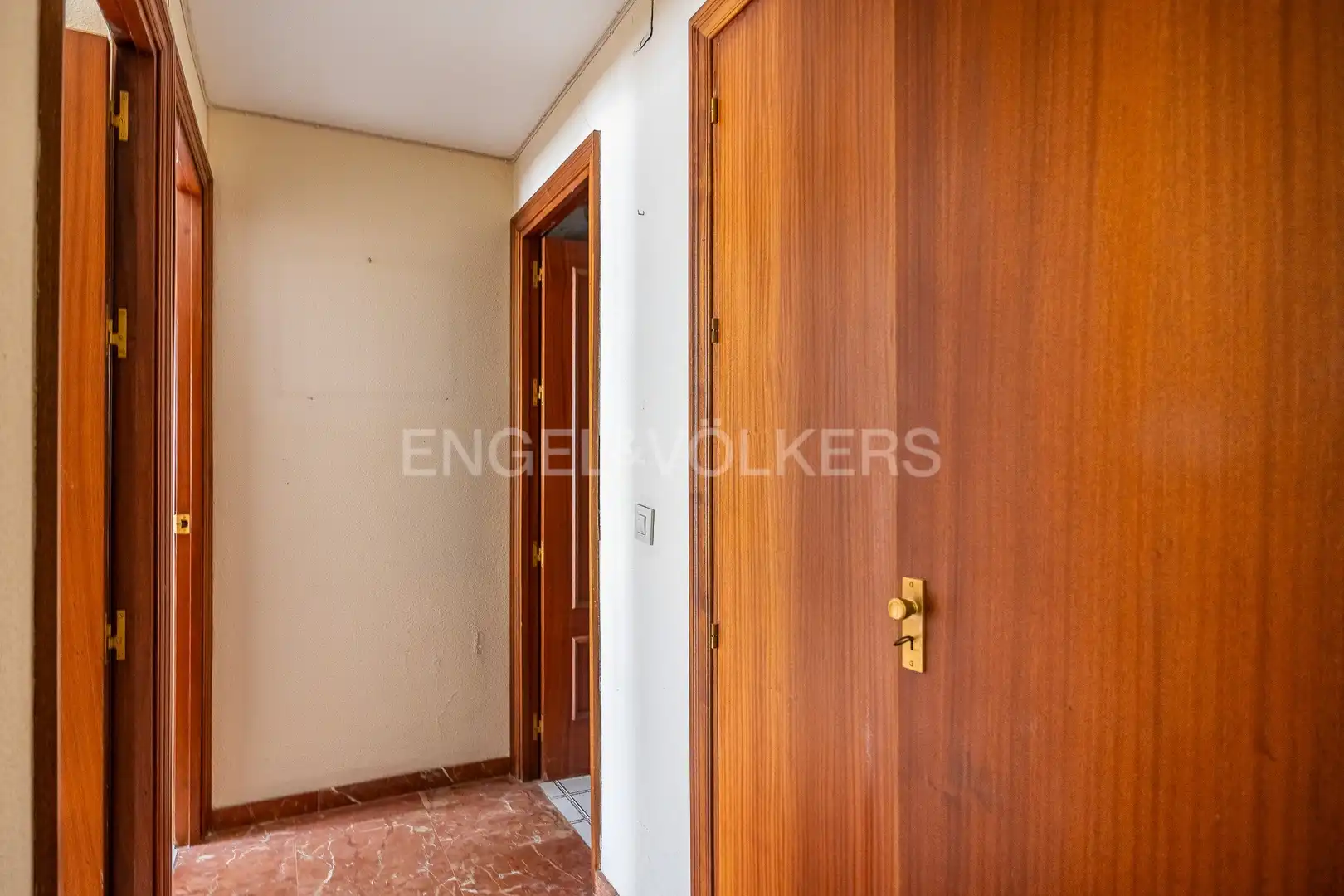 Flat for sale in Sevilla  with Air Conditioner and Heating