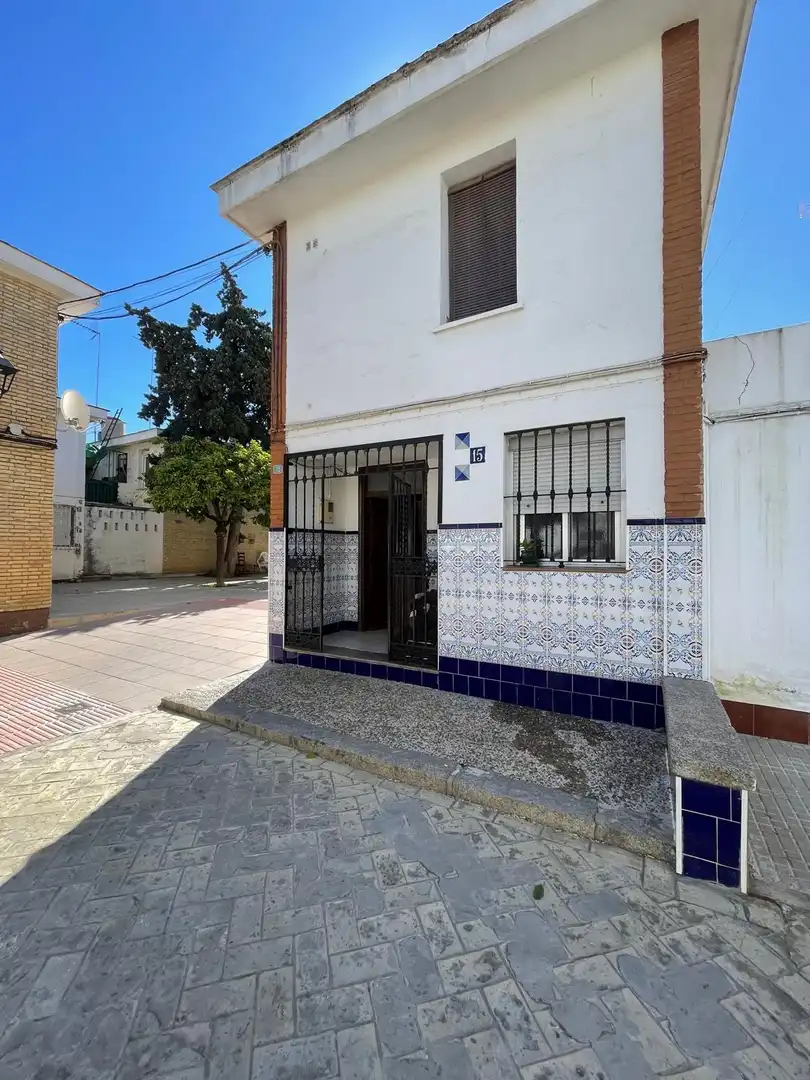 Vista exterior de Casa o chalet en venta en Utrera