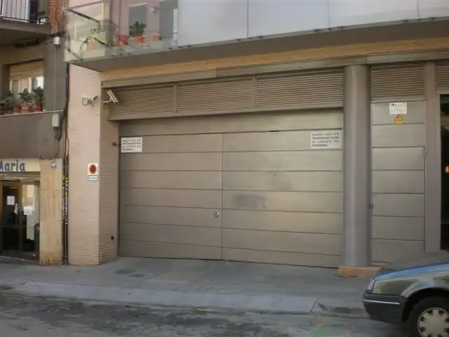 Parkplatz zur Miete in CALLE RENAIXENÇA 14, imagen 3