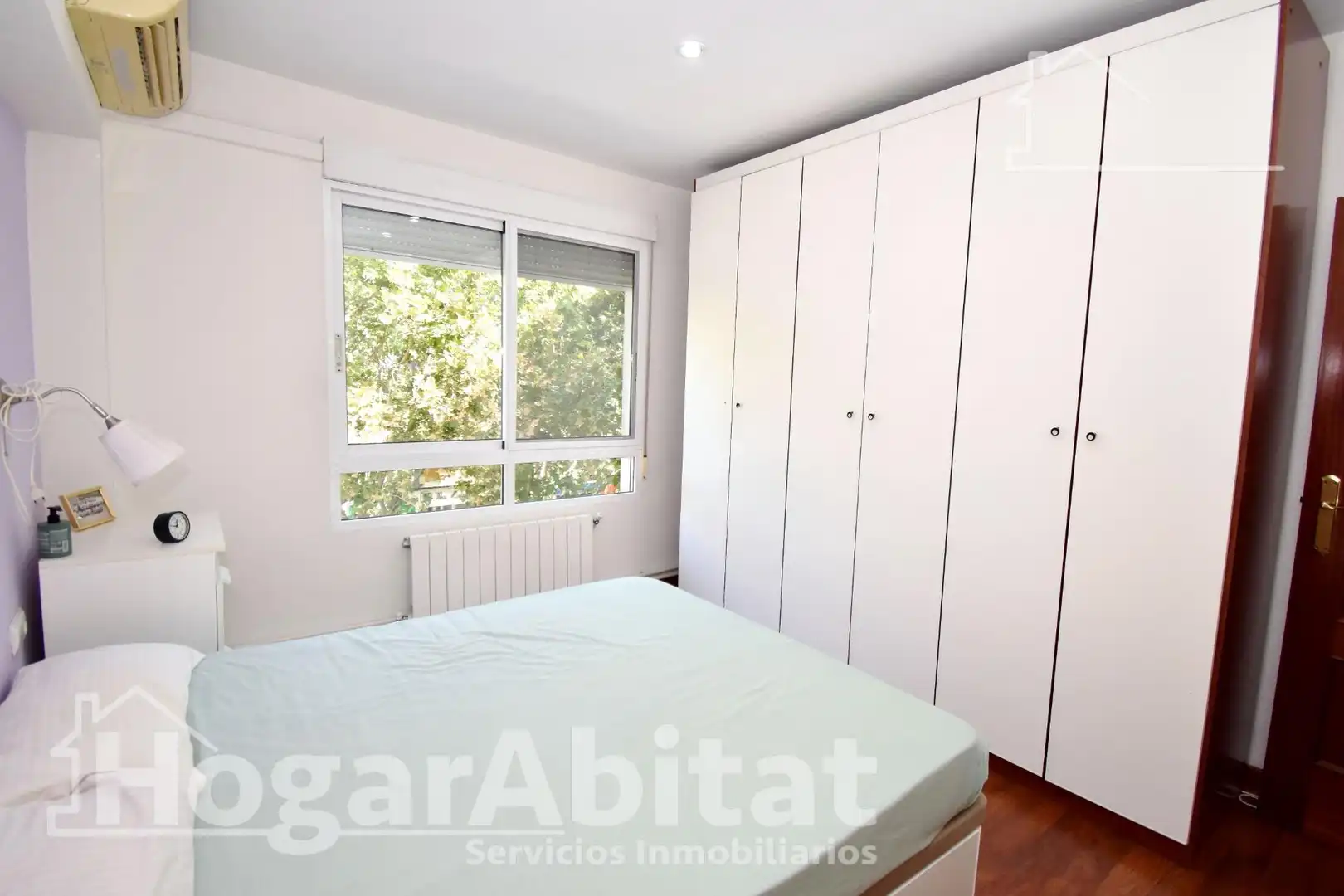 Bedroom of Flat for sale in Quart de Poblet  with Air Conditioner, Heating and Furnished