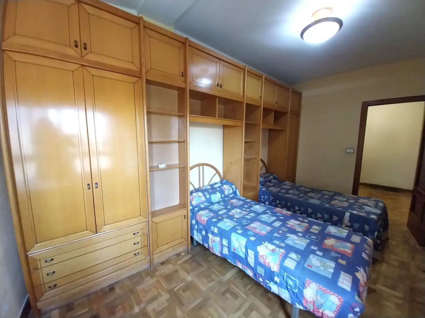 Habitación de Piso en venta en Valladolid con Calefacción, Parquet y Balcón