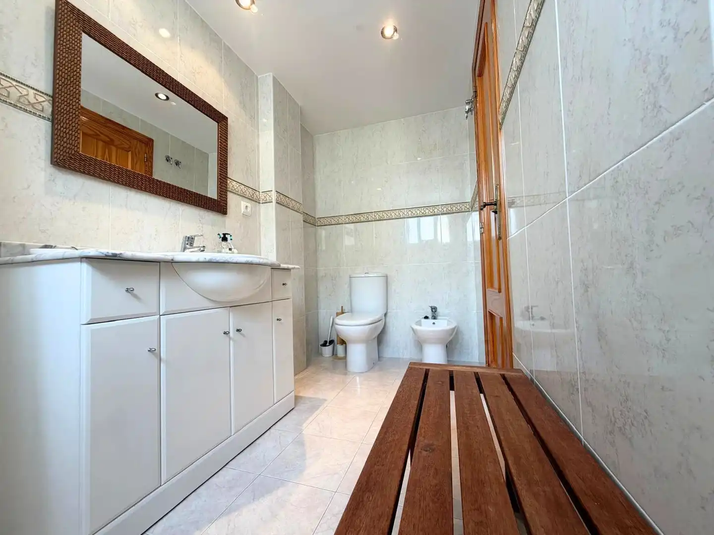 Bathroom of Flat for sale in Daimús  with Terrace and Swimming Pool