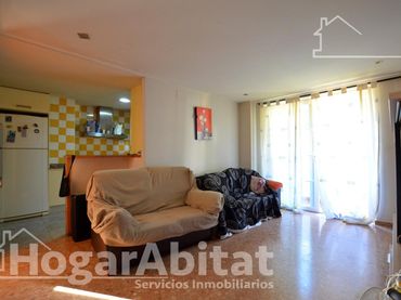 Piso con balcón en venta en Calle del Alto