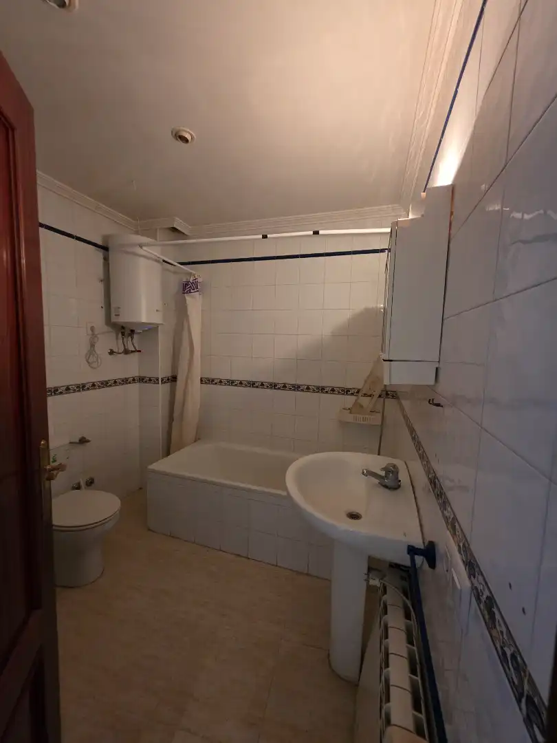 Bathroom of Flat for sale in Mocejón  with Heating