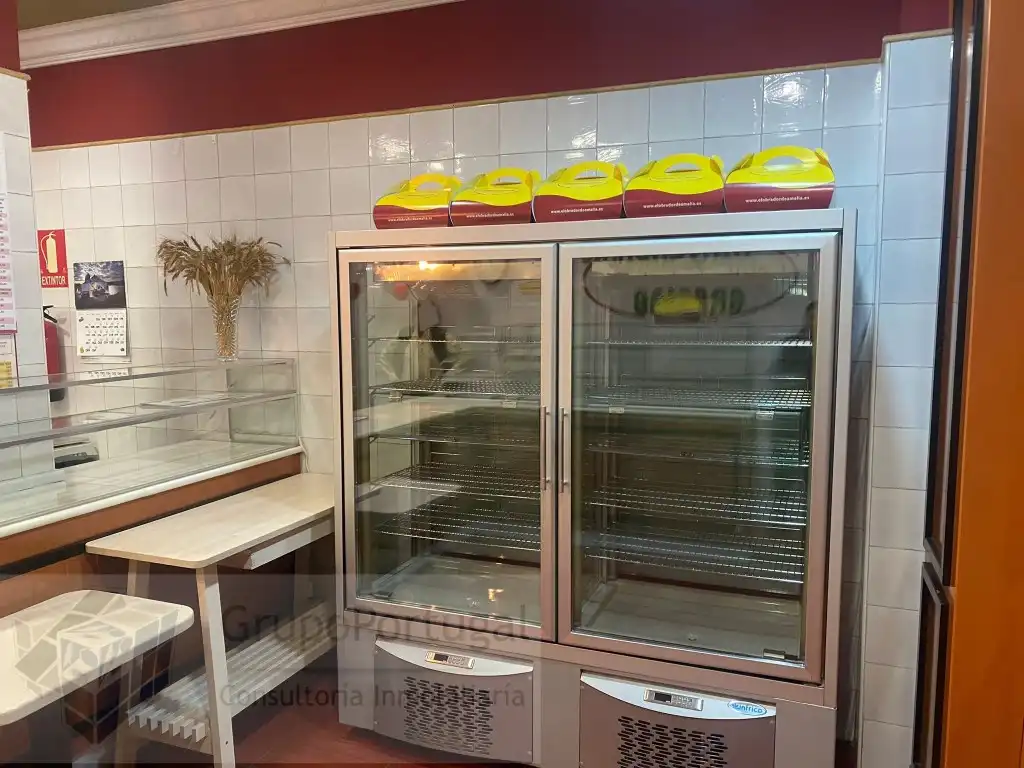 Local comercial en venda a La Alhóndiga, imagen 2