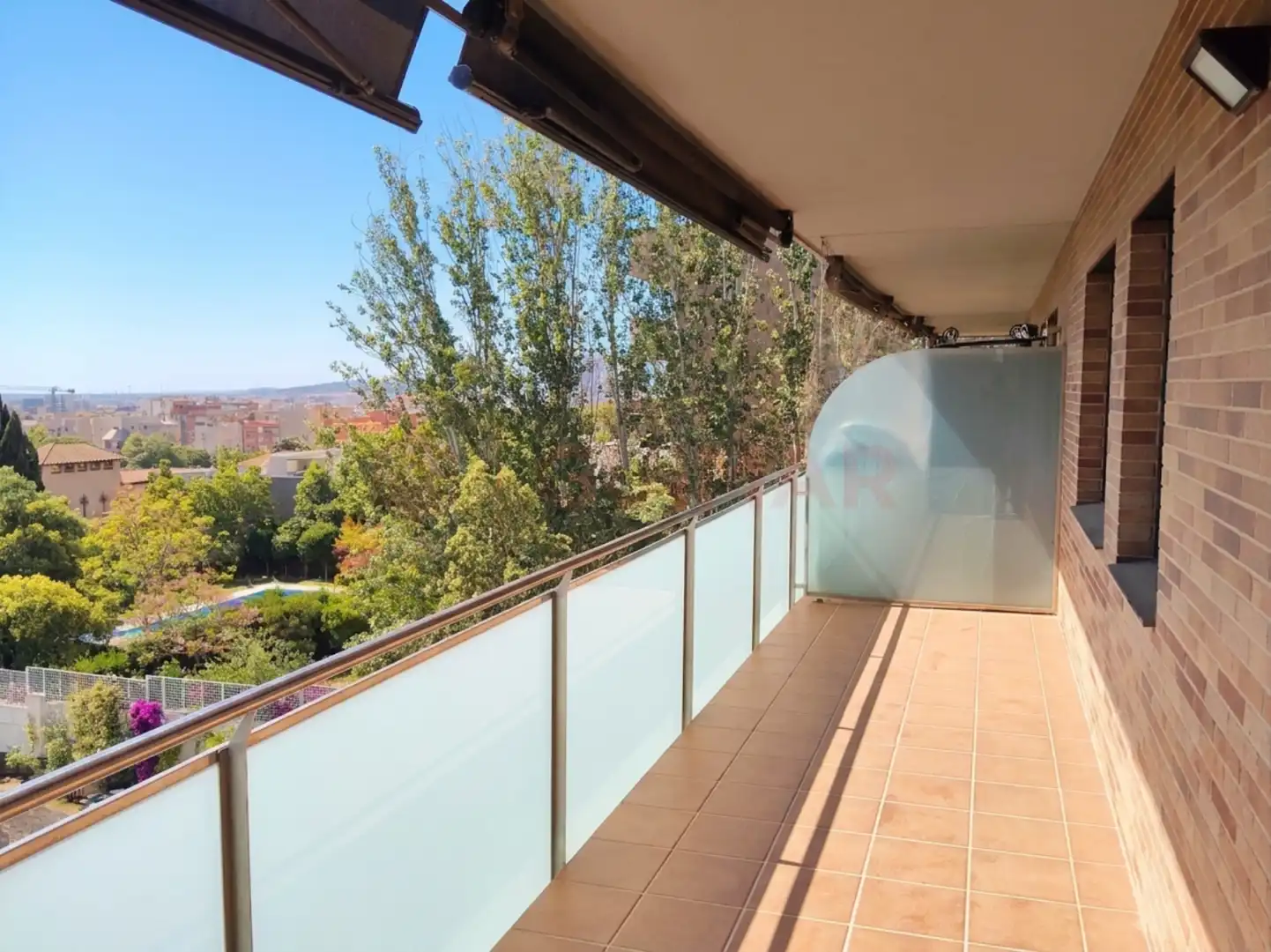 Terrasse von Dachboden zur Miete in Esplugues de Llobregat mit Klimaanlage, Heizung und Privatgarten