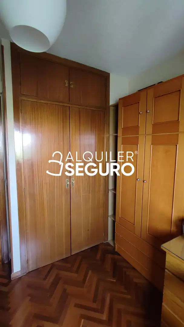 Habitación de Piso de alquiler en Madrid con Aire acondicionado, Calefacción y Piscina