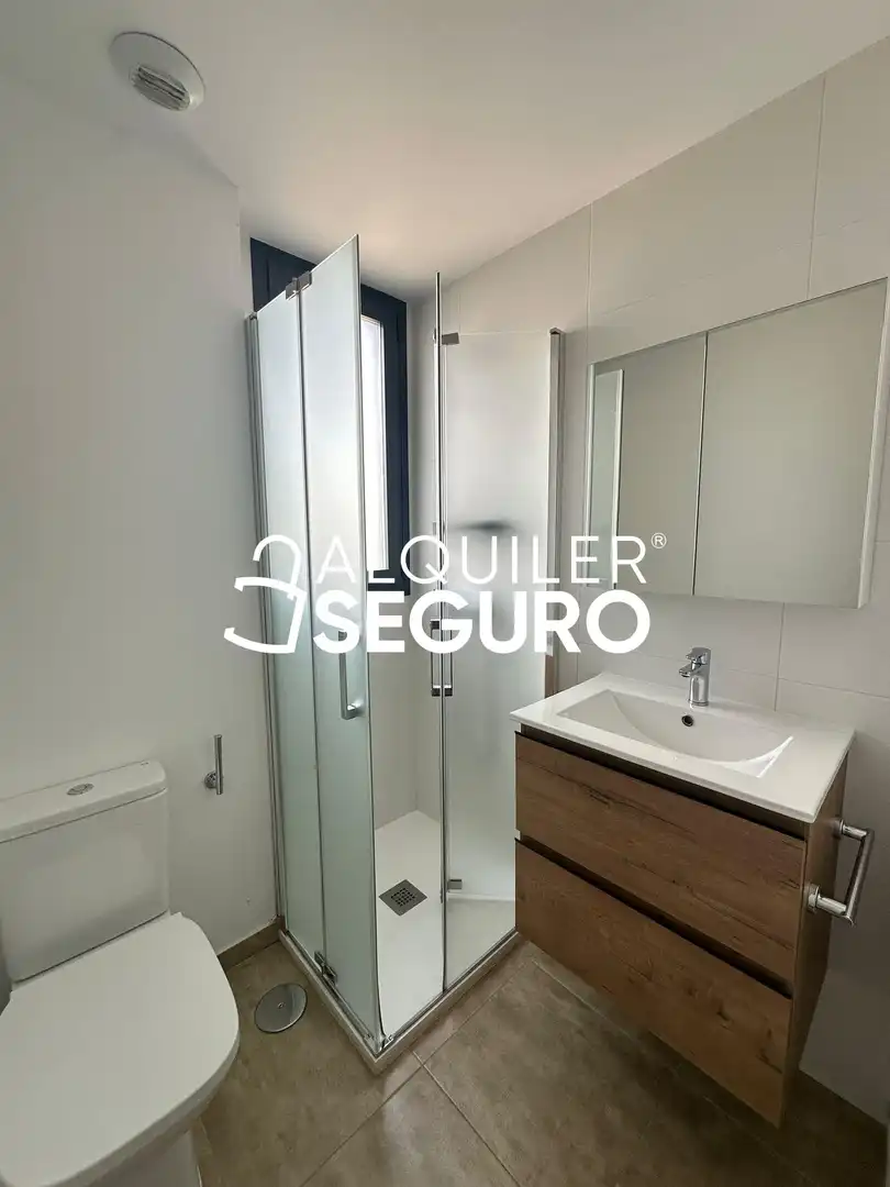 Baño de Piso de alquiler en Madrid con Aire acondicionado, Calefacción y Terraza
