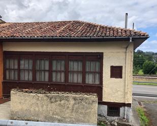 Vista exterior de Local en venda en Ribadesella amb Terrassa