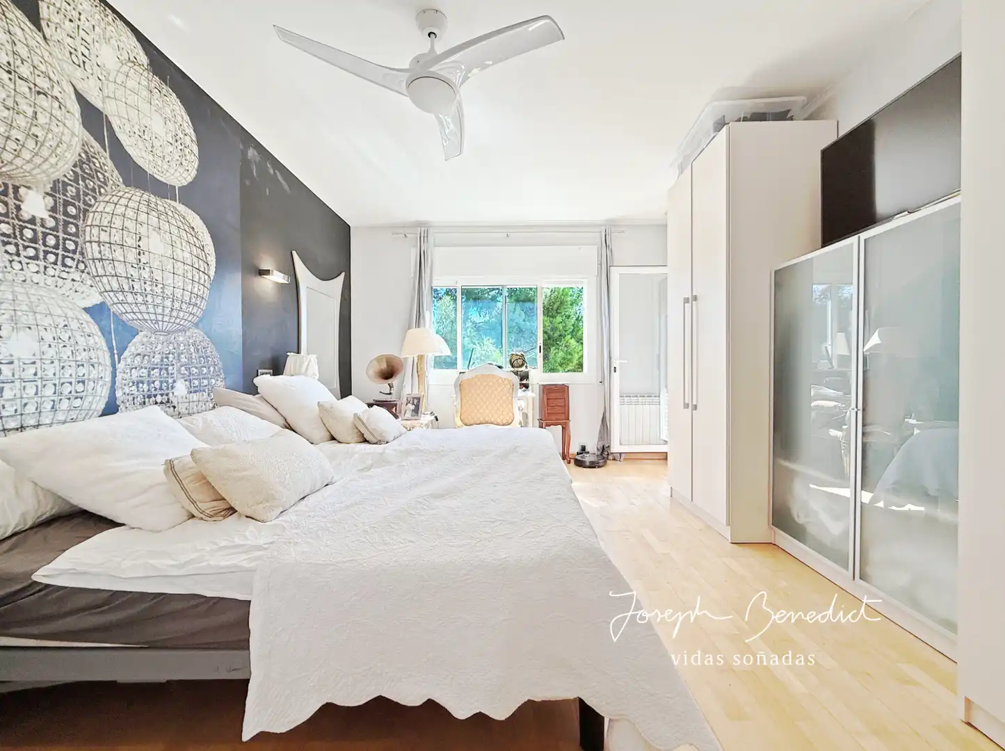 Bedroom of Houses for sale in Castelldefels  with Air Conditioner, Heating and Private garden