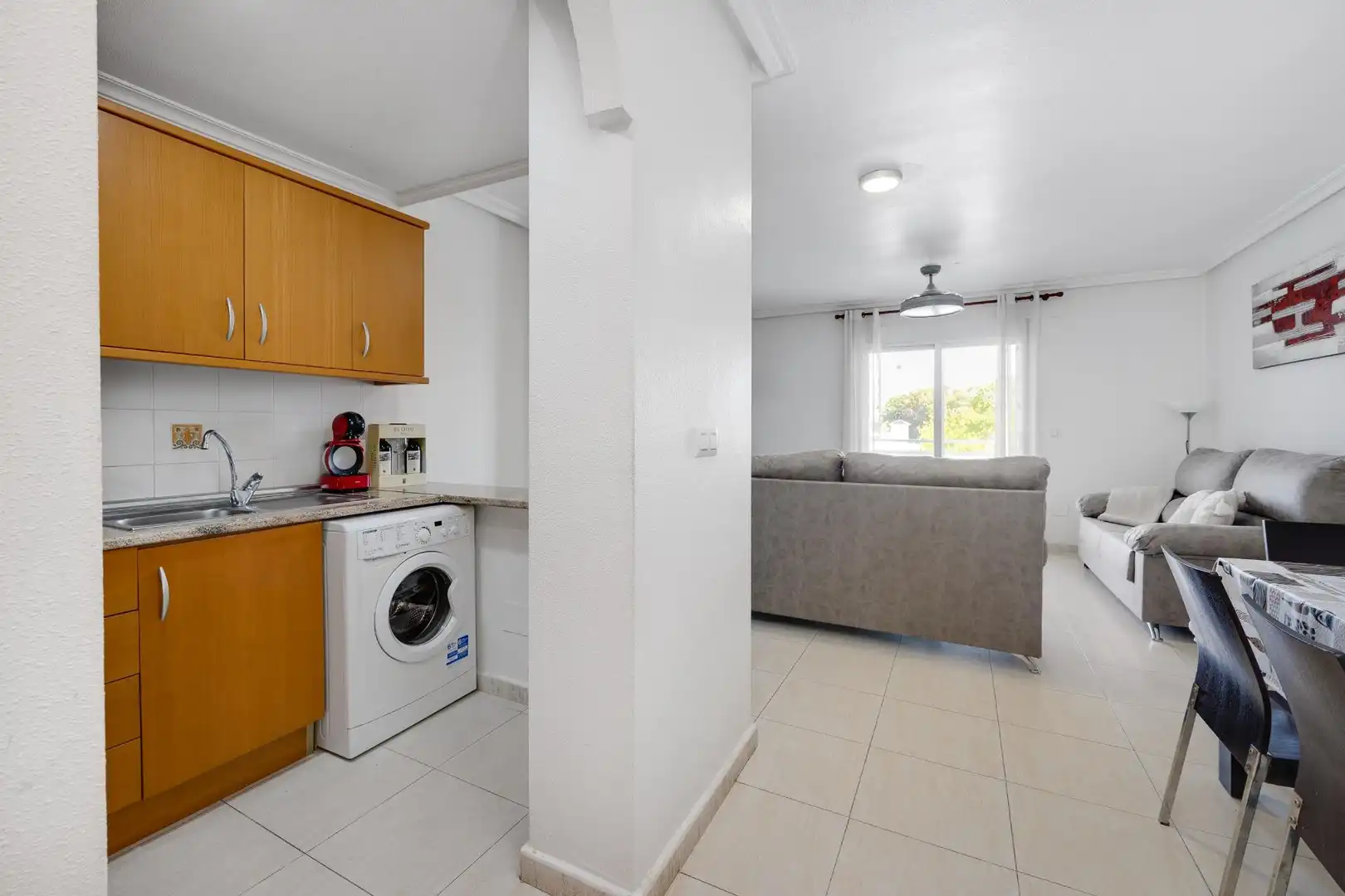 Vista exterior de Piso en venta en Orihuela con Aire acondicionado, Amueblado y Piscina comunitaria