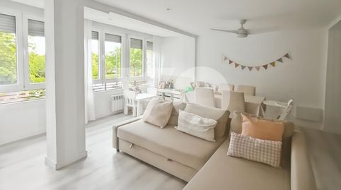 Foto 3 de Piso en venta en De López de Aranda, Salvador, Madrid Capital