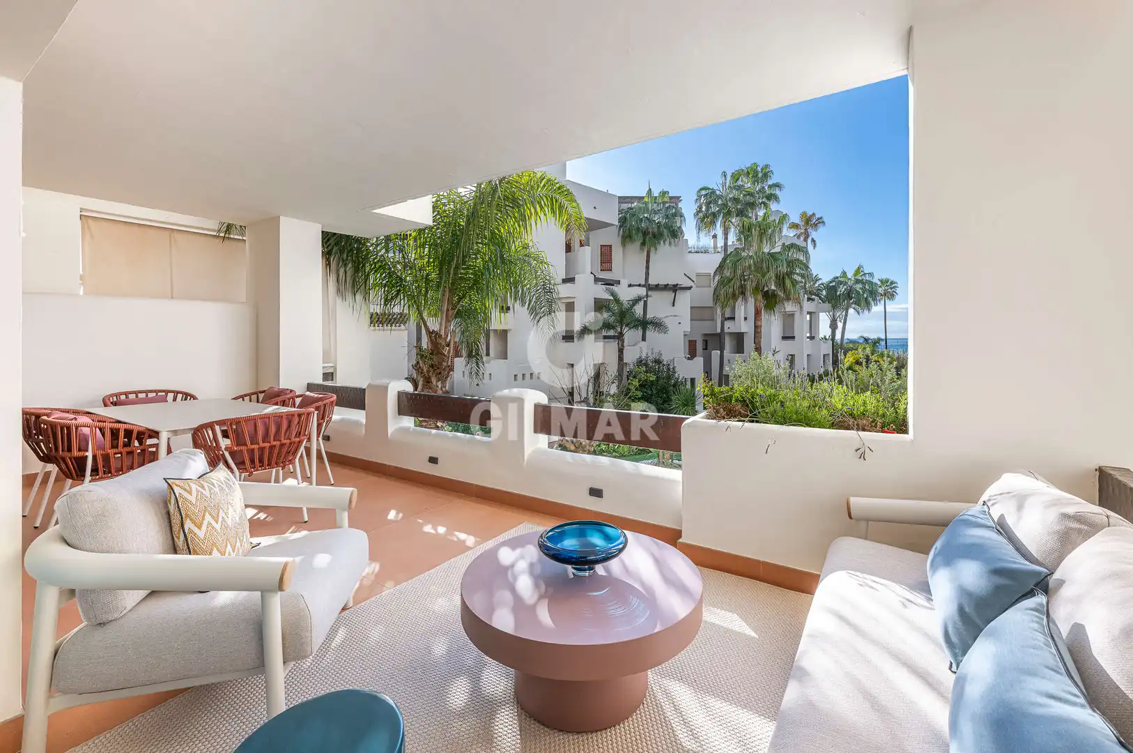 Apartamento con terraza en venta en Selwo, imagen 3