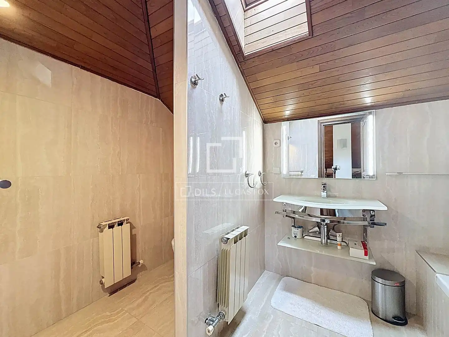 Baño de Piso de alquiler en La Massana con Calefacción, Parquet y Terraza