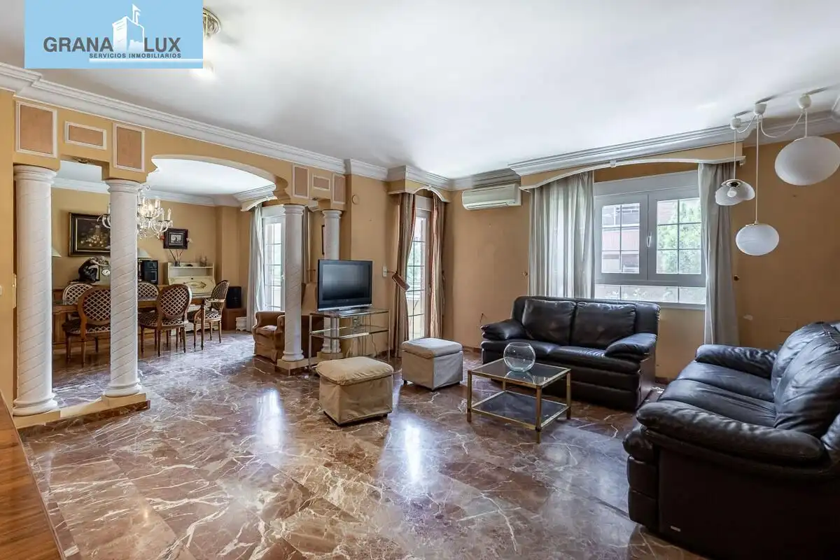 Piso con terraza en venta en Avenida DE PULIANAS, imagen 3