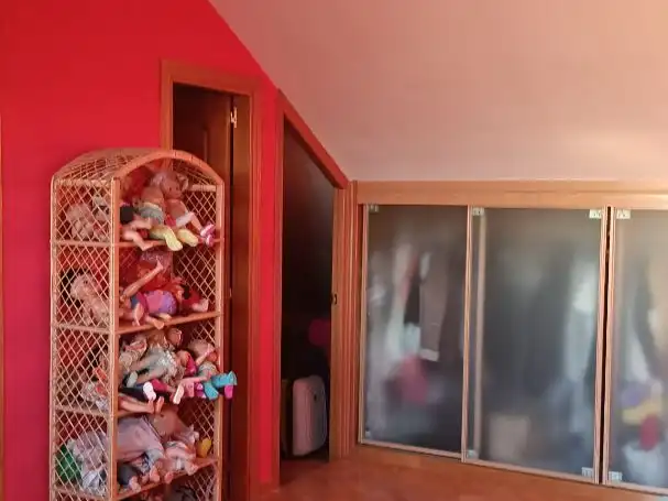 Habitación de Casa o chalet en venta en San Fernando de Henares con Aire acondicionado, Calefacción y Jardín privado