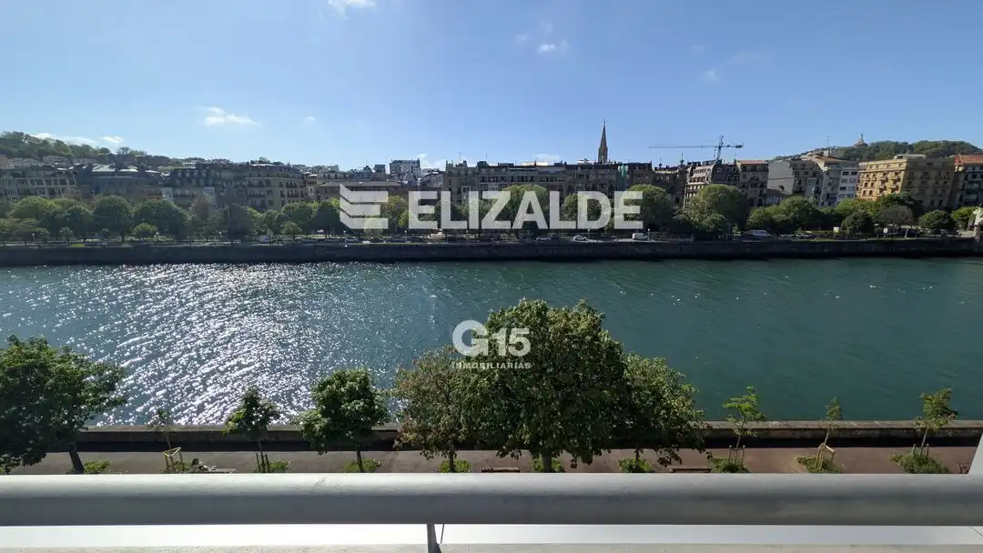 Terraza de Piso en venta en Donostia - San Sebastián  con Calefacción, Terraza y Trastero