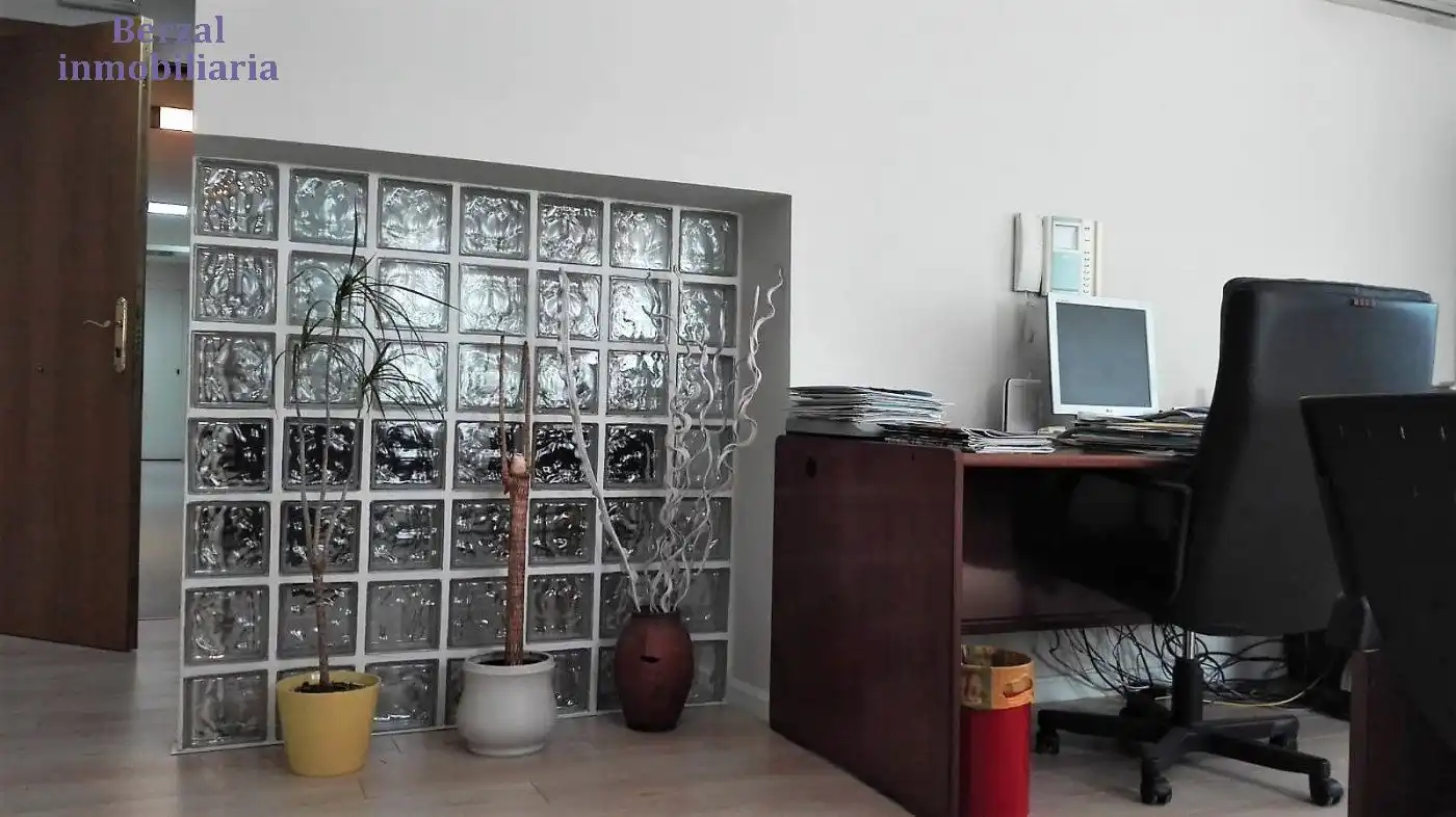 Office space with lift for sale in Calle San Agustín, imagen 4