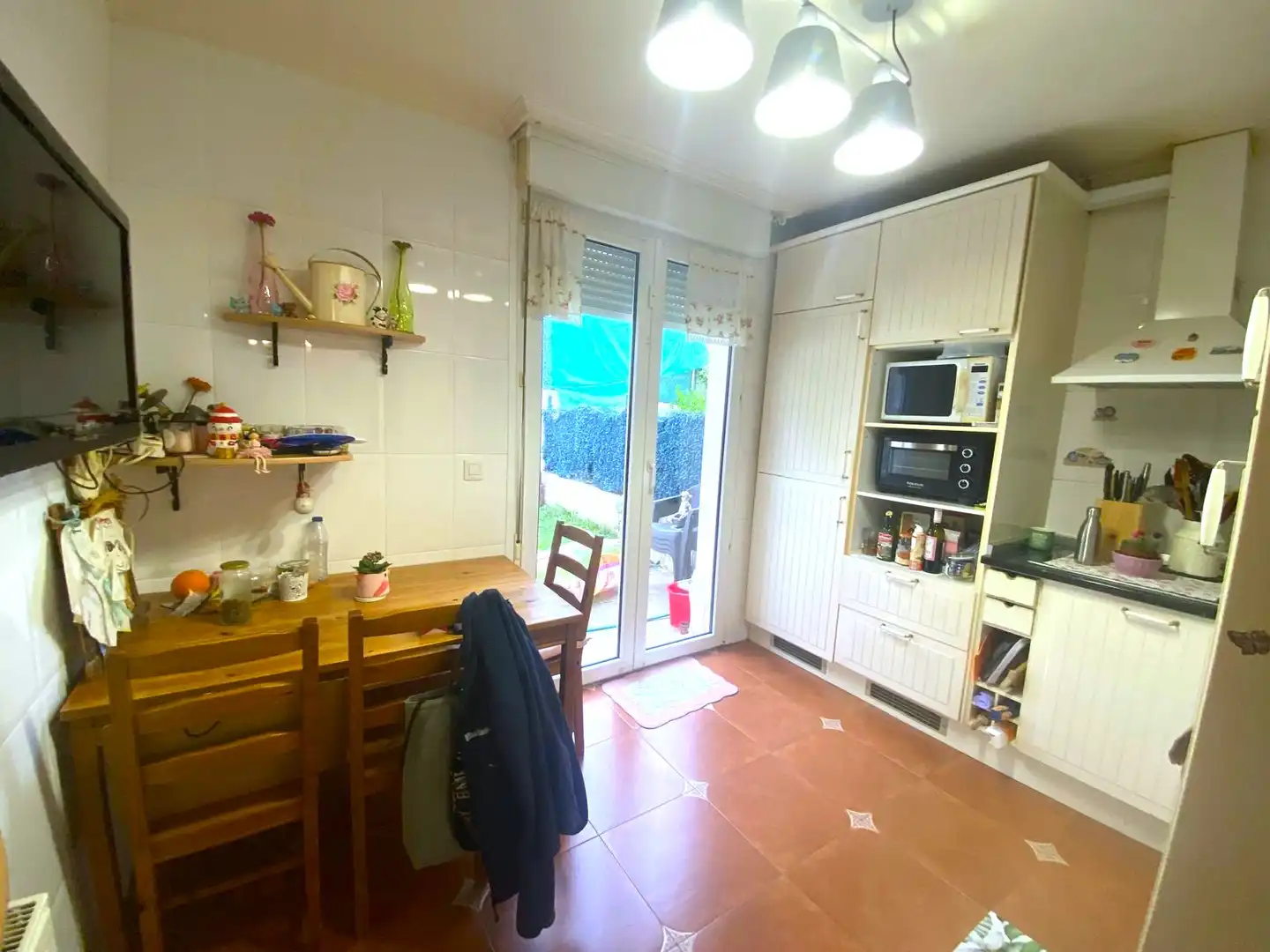 Kitchen of Detached homes for sale in Castro-Urdiales  with Heating, Private garden and Parquet flooring
