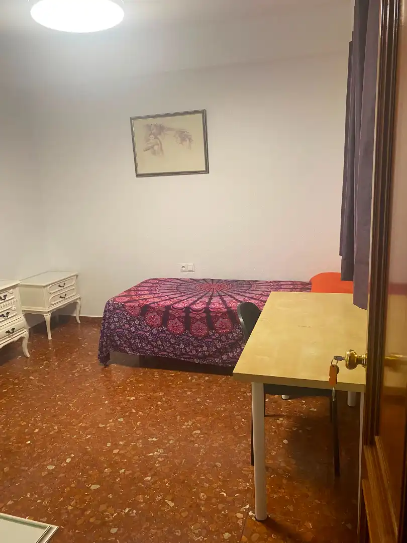 Dormitori de Pis de lloguer en Málaga amb Aire condicionat, Terrassa i Moblat