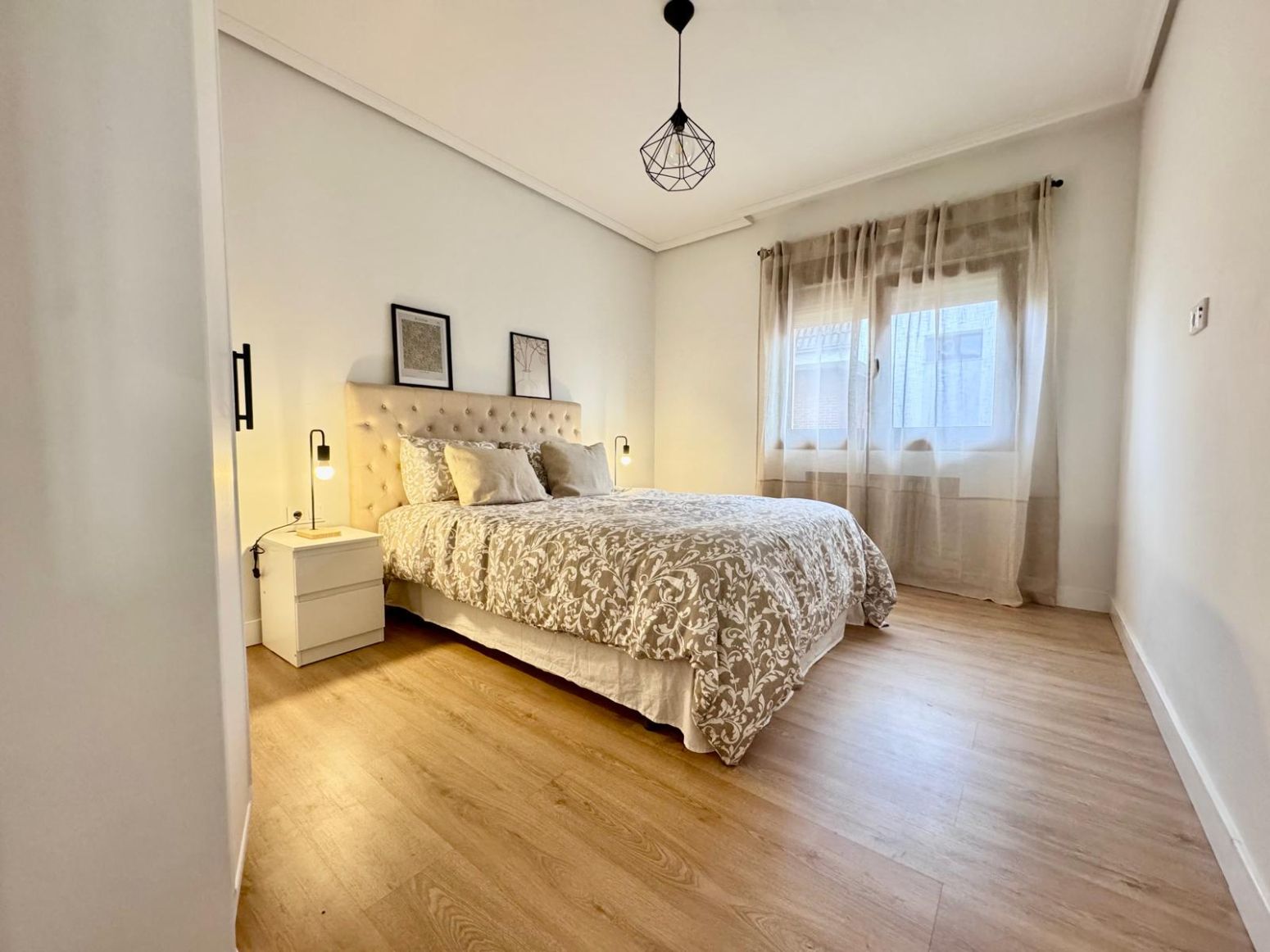 Habitación de Piso de alquiler en Santander con Calefacción y Balcón