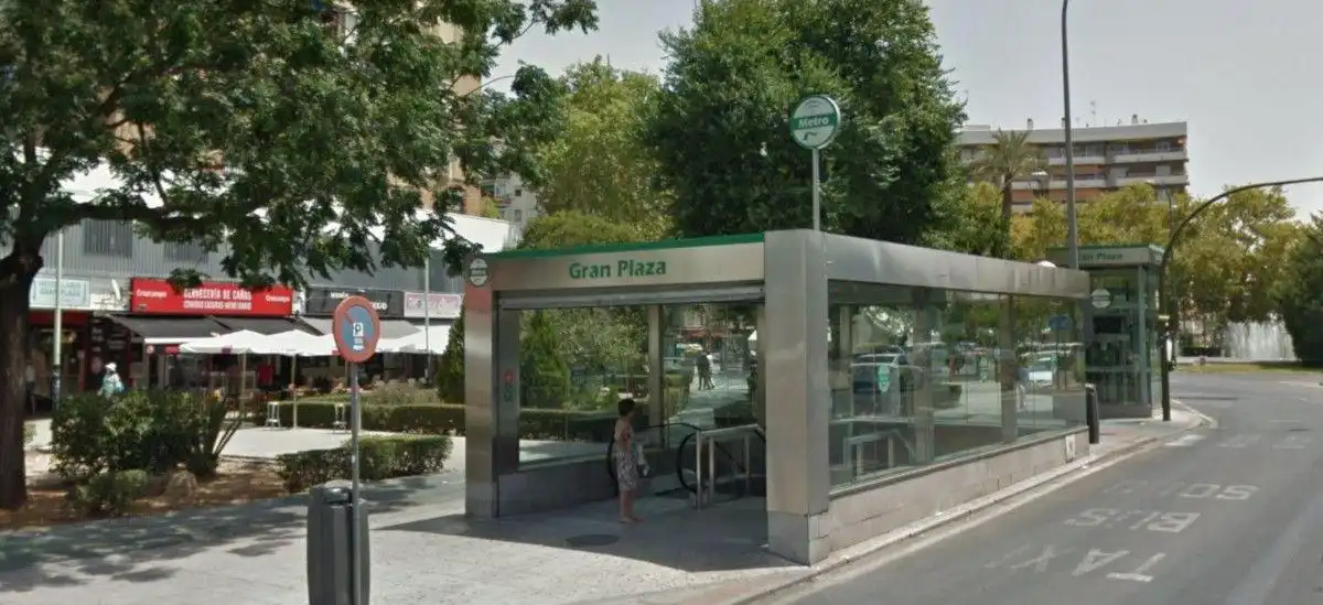Vista exterior de Casa o chalet en venta en Sevilla