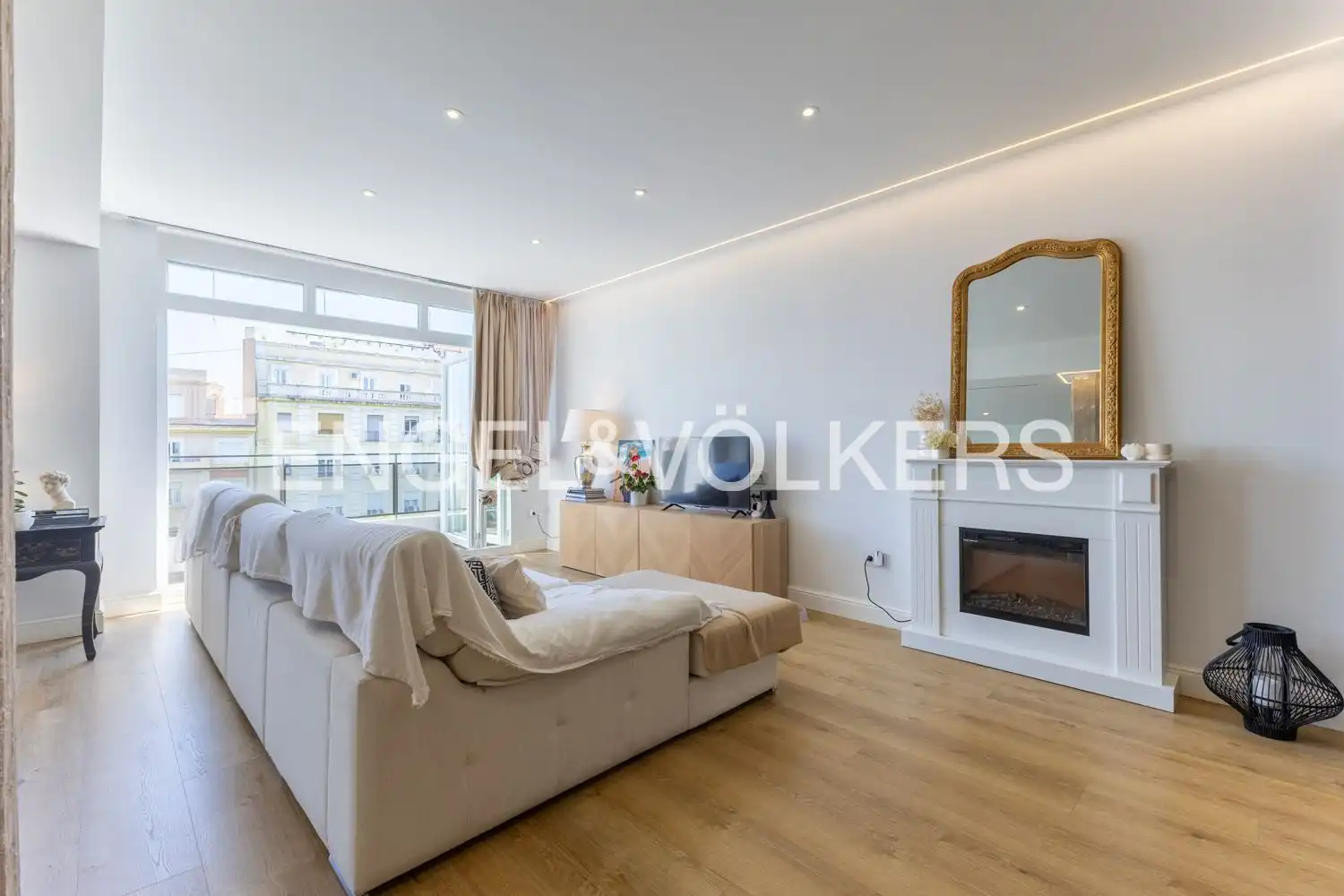 Living room of Flat for sale in Valencia  with Air Conditioner, Heating and Balcony