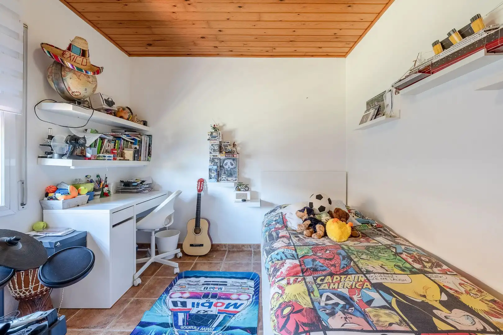 Bedroom of Houses for sale in Sant Cebrià de Vallalta  with Heating, Private garden and Storage room