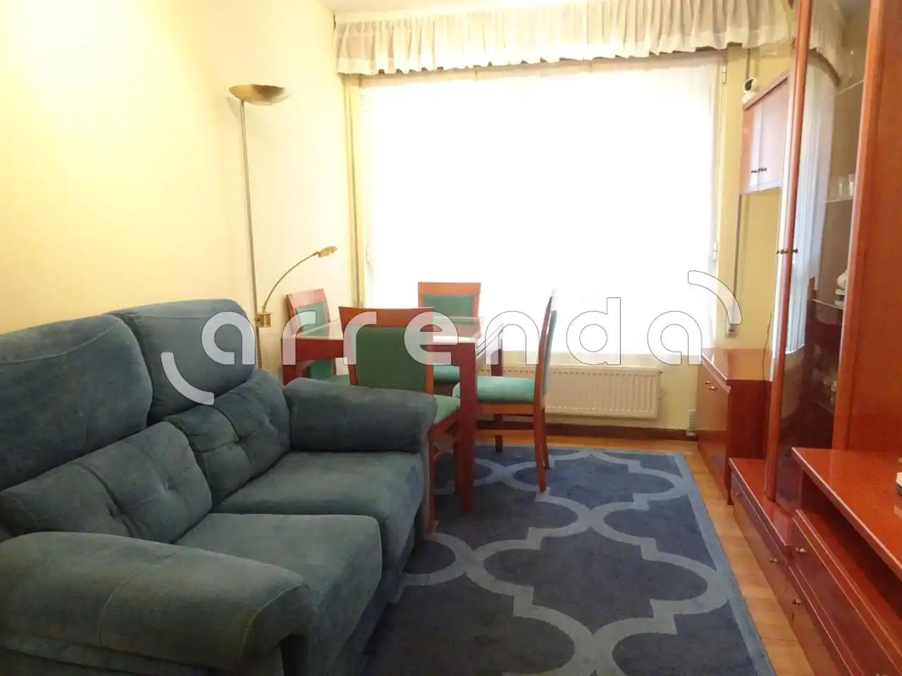 Sala d'estar de Pis de lloguer en Santander amb Calefacció, Parquet i Moblat