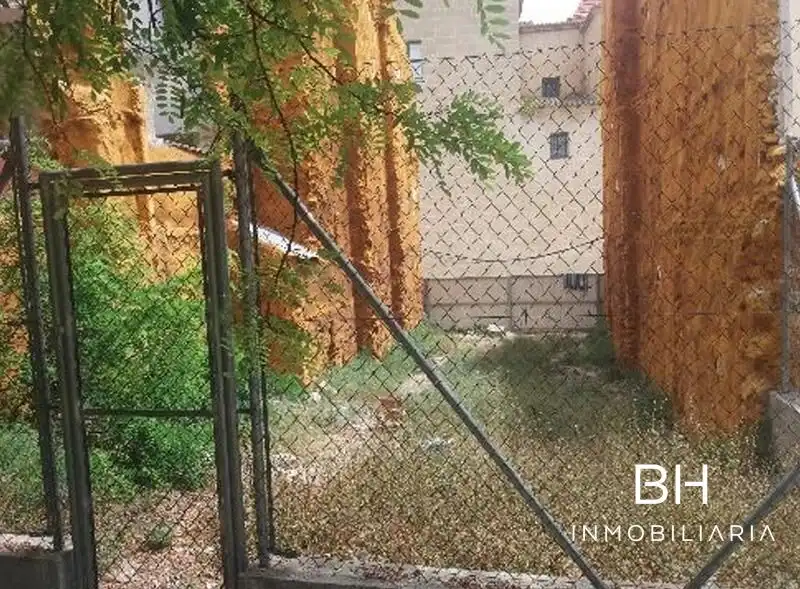 Terreny residencial en venda a MAYOR-STA FAZ