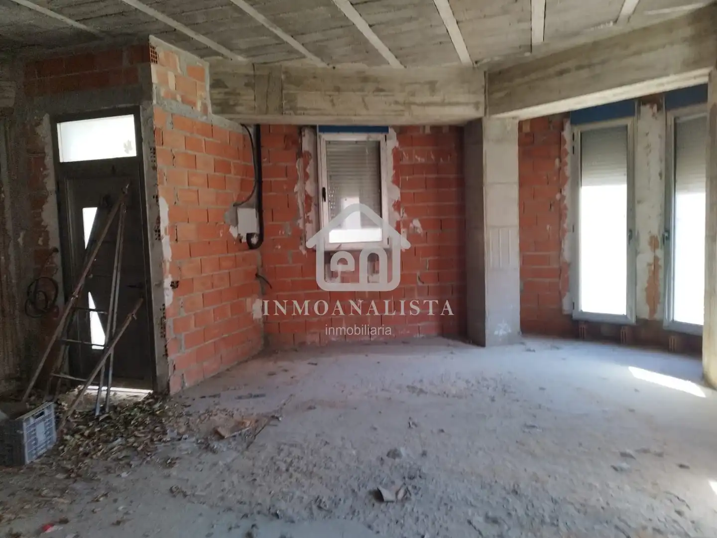 Casa adosada en venta en Requena con Balcón