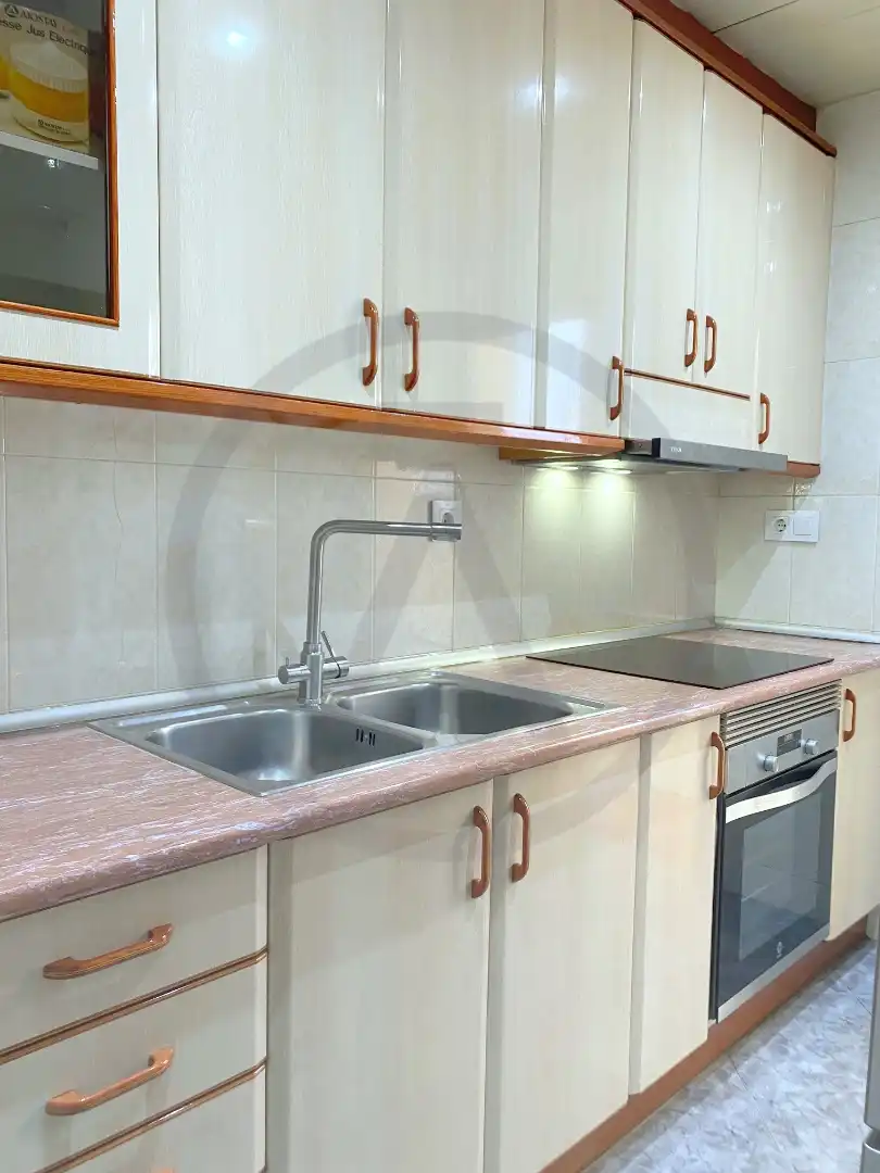 Cuina de Casa o xalet en venda en Terrassa amb Calefacció, Terrassa i Traster