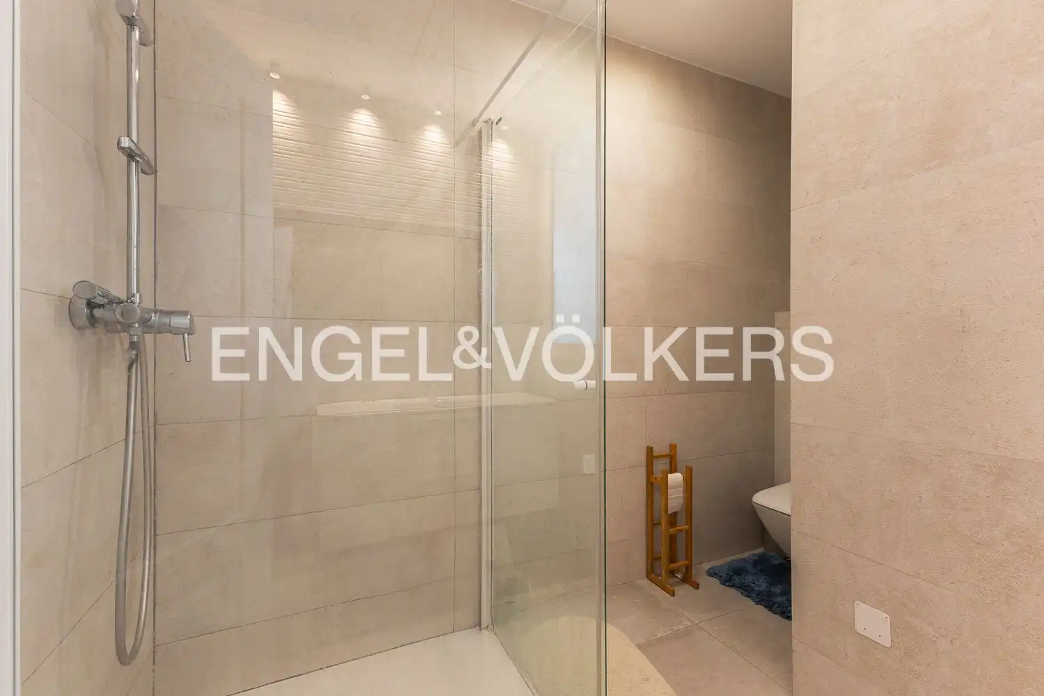 Baño de Piso de alquiler en Valencia con Aire acondicionado, Calefacción y Parquet