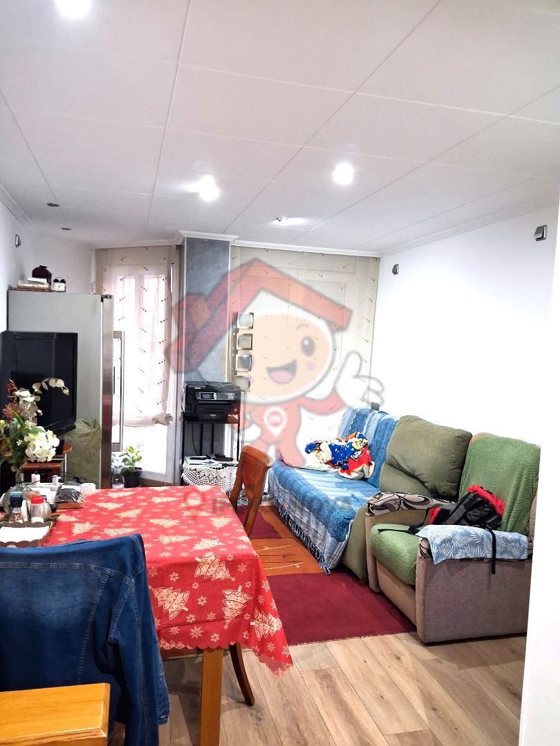 Sala d'estar de Planta baixa en venda en Mataró amb Calefacció i Parquet