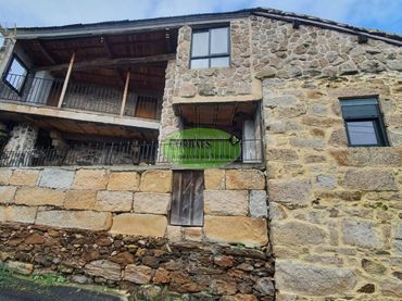 Casa con balcone in vendita a Cartelle