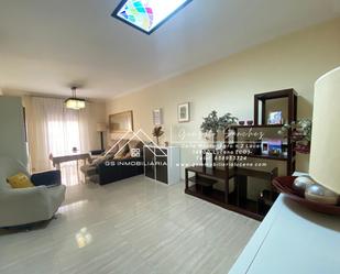 Living room of Single-family semi-detached for sale in Lucena