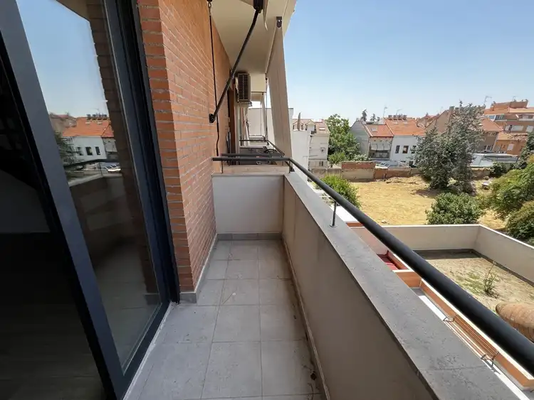 Terrassa de Pis de lloguer en Madrid amb Calefacció, Parquet i Terrassa