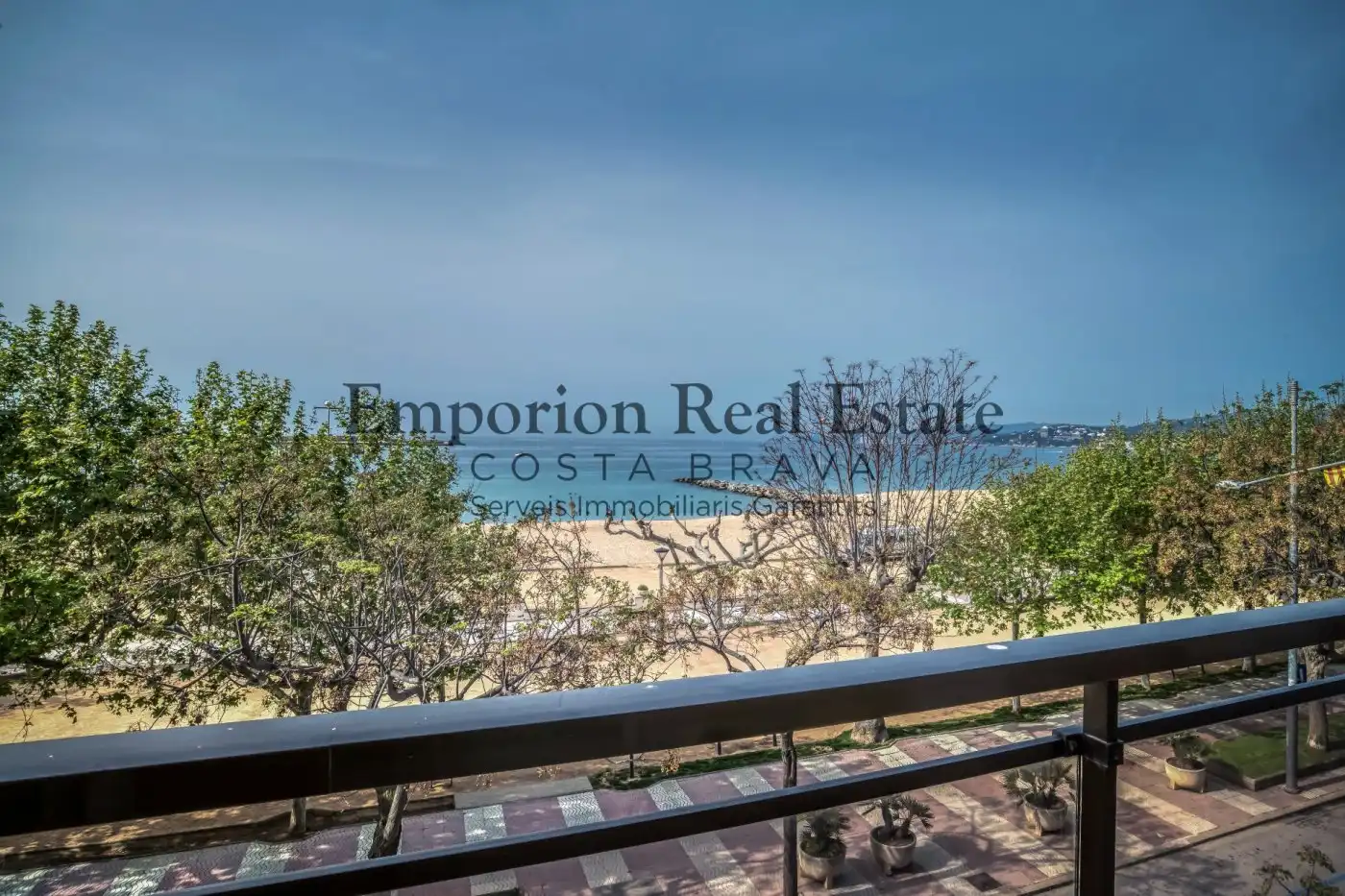 Exterior view of Flat for rent in Palamós  with Air Conditioner, Terrace and Furnished