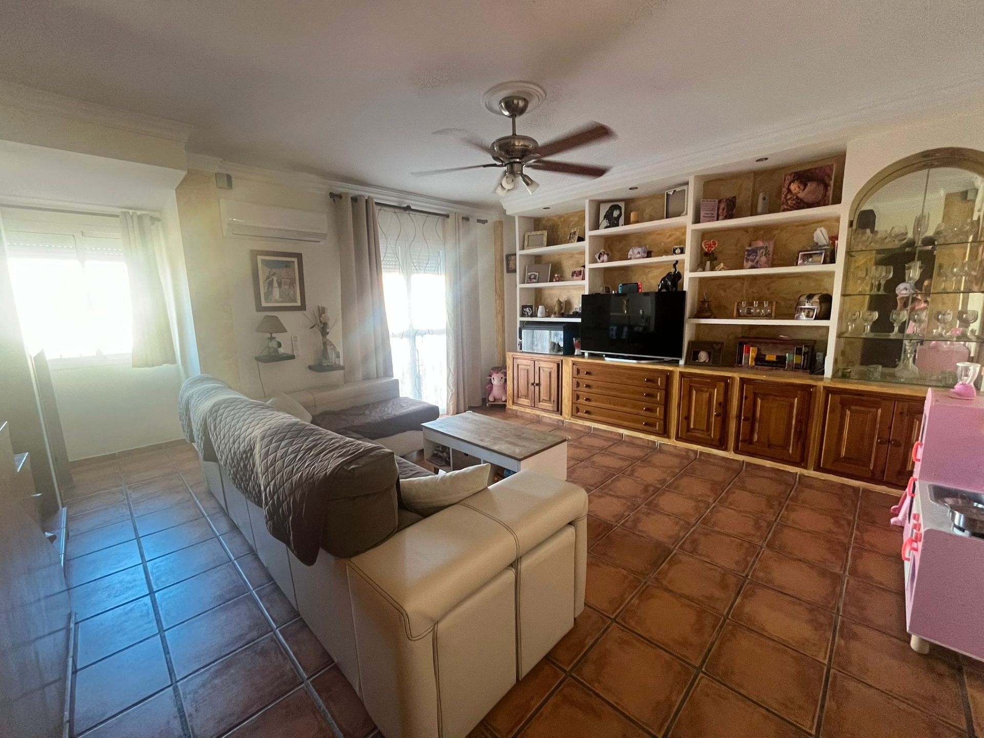 Living room of Single-family semi-detached for sale in Algeciras  with Air Conditioner, Heating and Swimming Pool