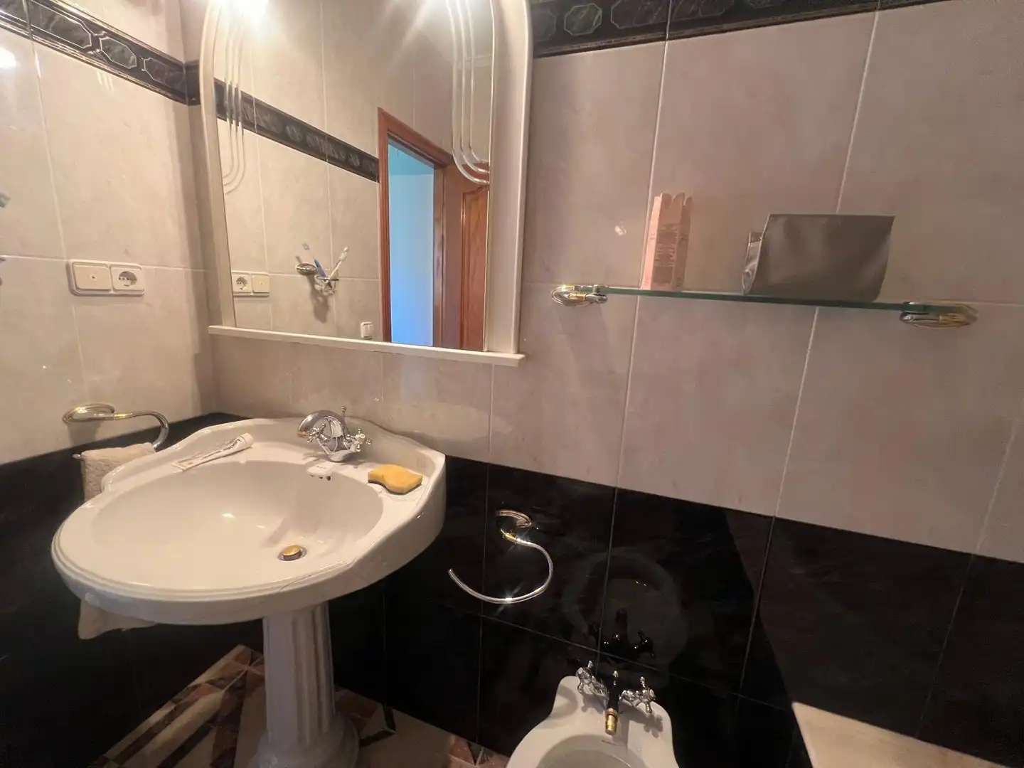 Baño de Casa o chalet en venta en Agres con Jardín privado, Piscina y Amueblado
