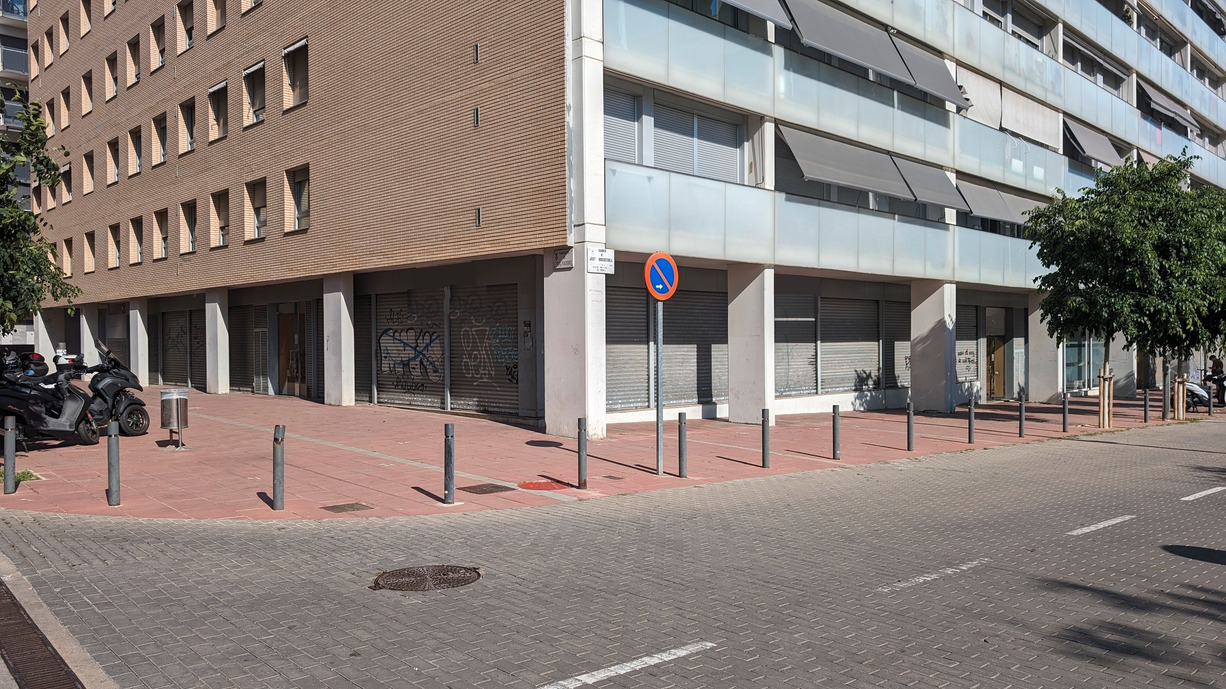 Premises for sale in Carrer de Justa Goicoechea, Santa Eulàlia, L'Hospitalet de Llobregat