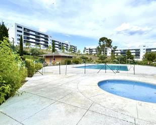 Piscina de Pis de lloguer en Valdemoro amb Aire condicionat i Terrassa